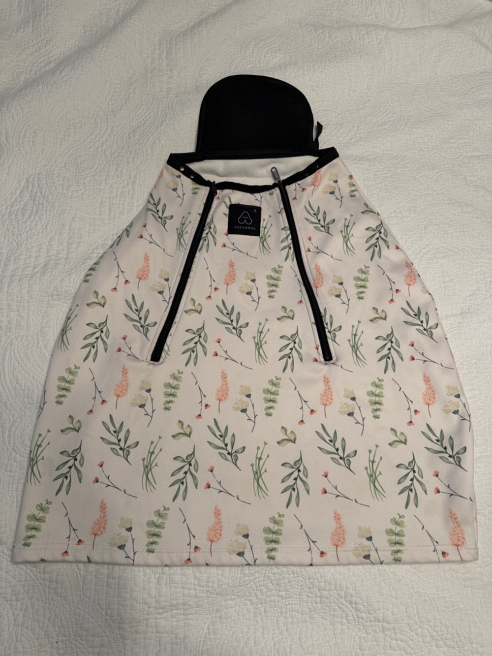 acrabros Floral Print car seat cover with bugs net. Nursing cover.